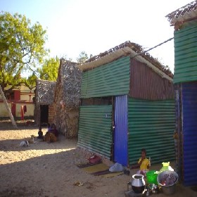 Cuddalore (Tamil Nadu) Temporary shelters provided by the state government
