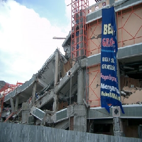 Banda Aceh Collapsed Department Store 01