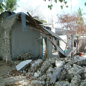Gemendhoo Is., Dhaalu Atoll Collapsed House